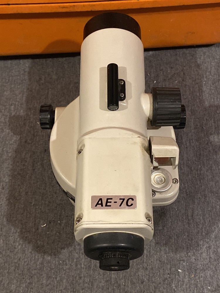 Nikon Auto Levels AE-7C (Engineers 30X Level) w/ Case