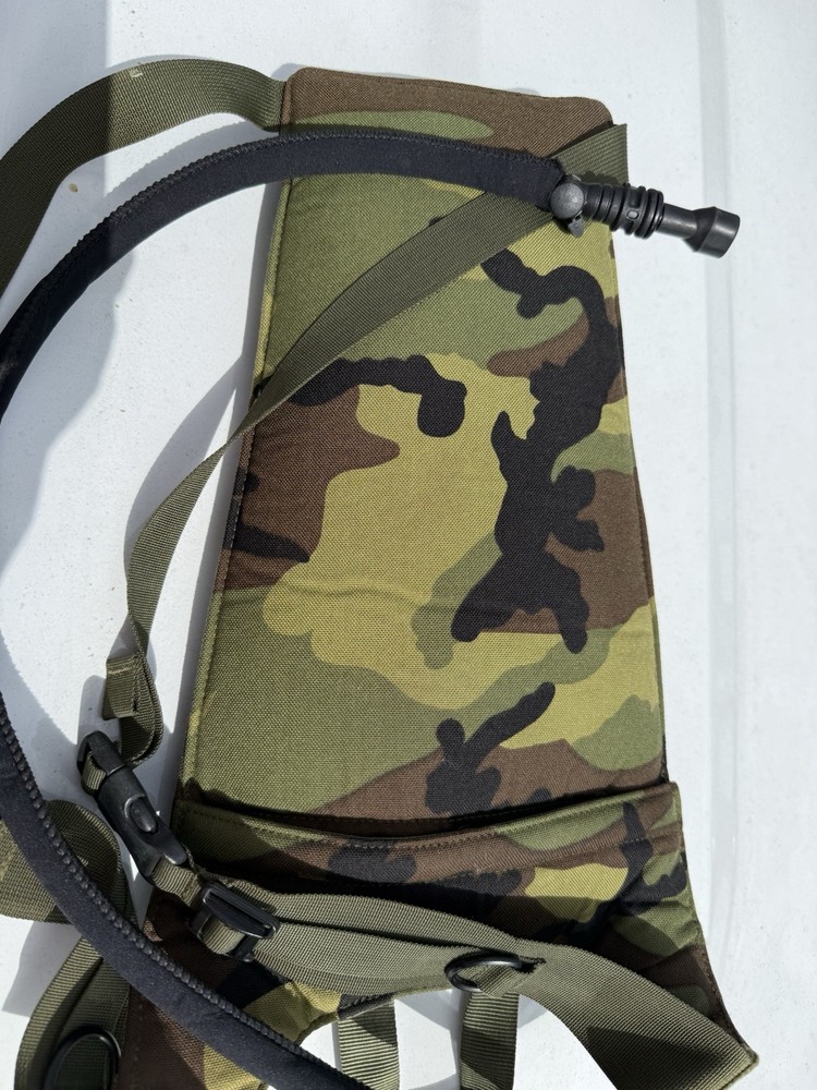 Hydrastorm Hydration System Reservoir Bladder & Hose - Camo