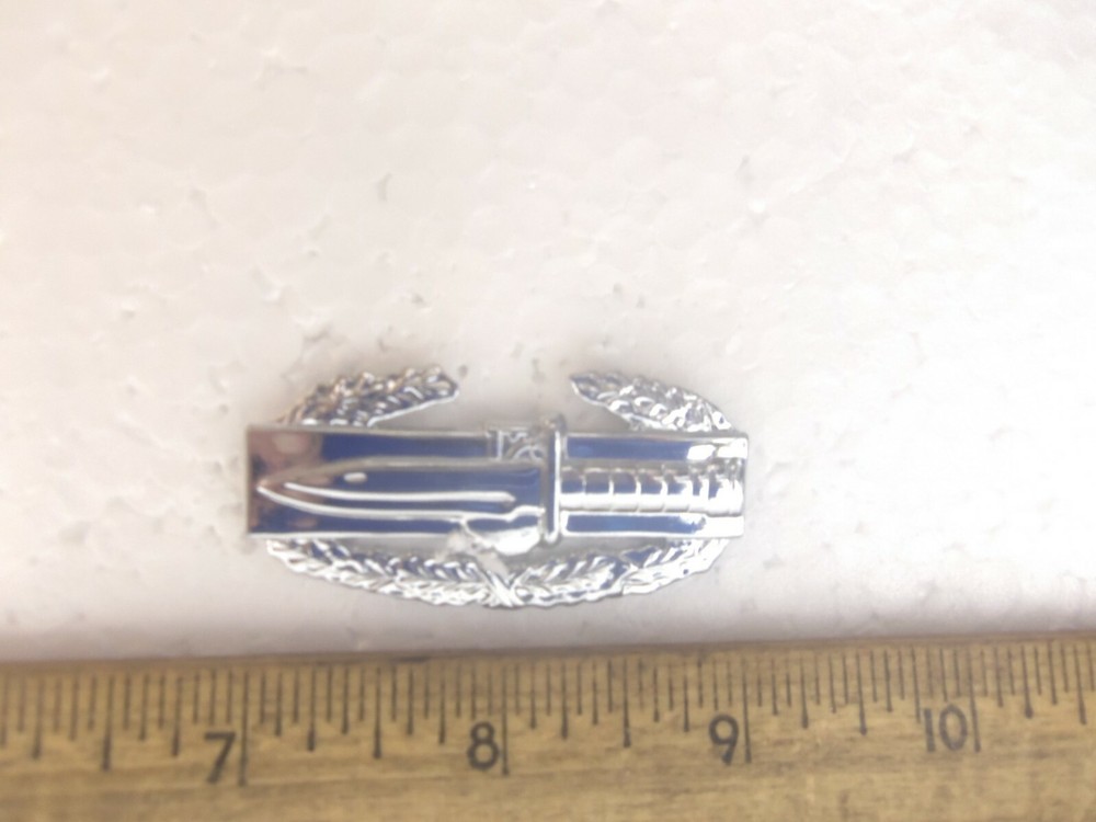 Large US Army - Combat Action Pin