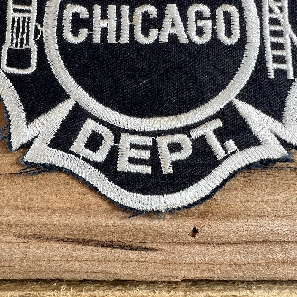 VTG ILLINOIS CHICAGO FIRE DEPT PATCH