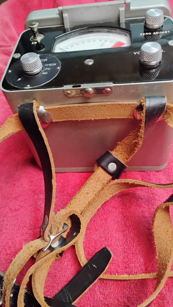 MSA Combustible Gas Indicator Model 30 Great Condition