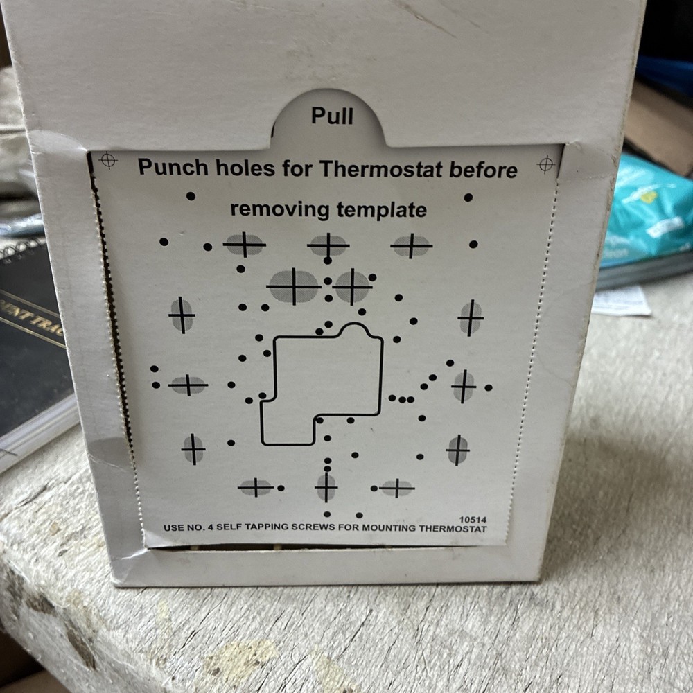 LUX Locking Thermostat Guard A772001