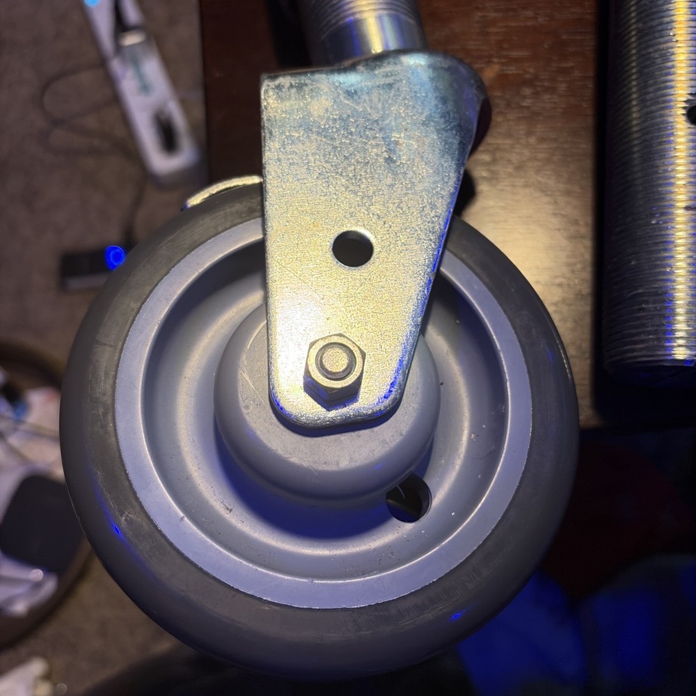 11/2” X 8” Threaded Stem Caster with 5” Grey Polyurethane Wheel with Break