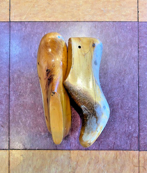 vintage women's maple wood shoe lasts size 6 circa 1960's private collection