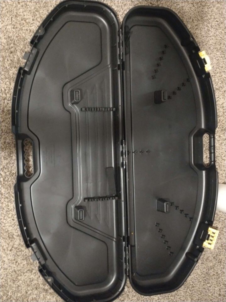 Plano Protector Compact Bow Case Black Yellow Handles