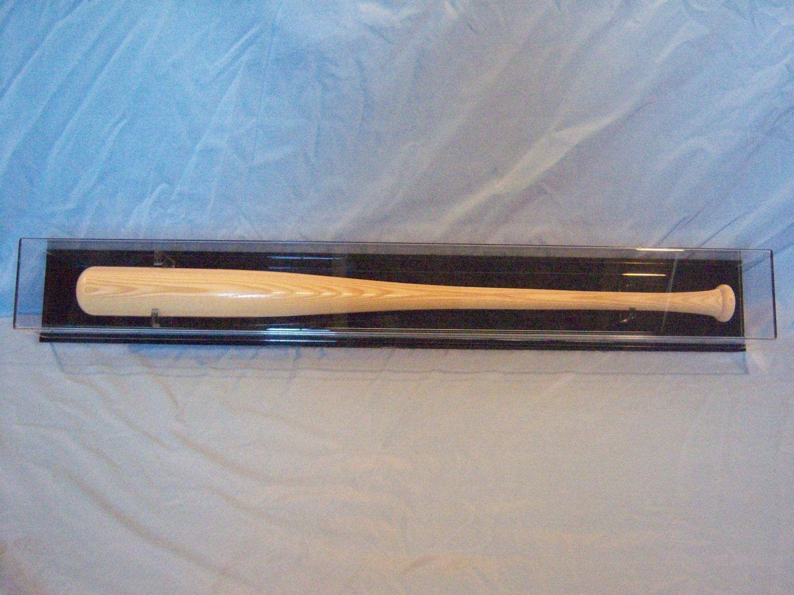 Baseball Bat Display Case HORIZONTAL black acrylic back. Fits left or right bat