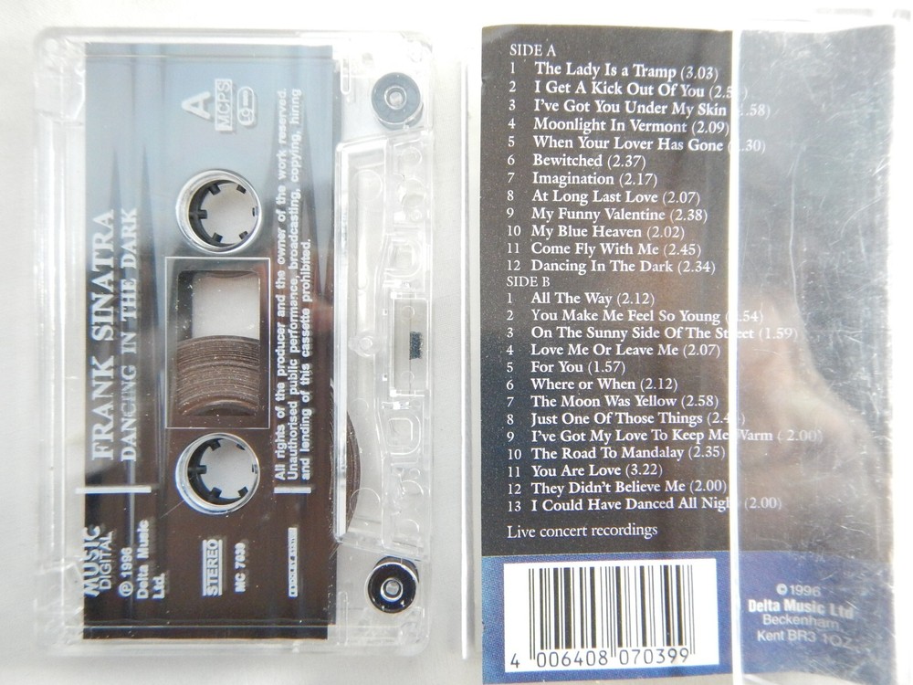 FRANK SINATRA - DANCING IN THE DARK - CASSETTE