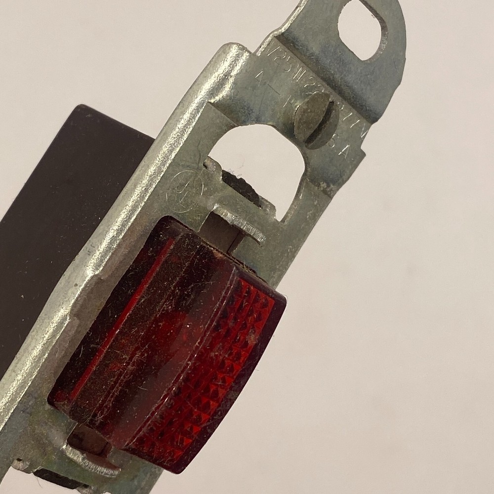 TOGGLE SWITCH 1/25W 220/277 RED BUTTON USA🔔