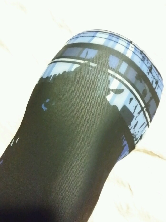 2 compression sleeve, blue grunge