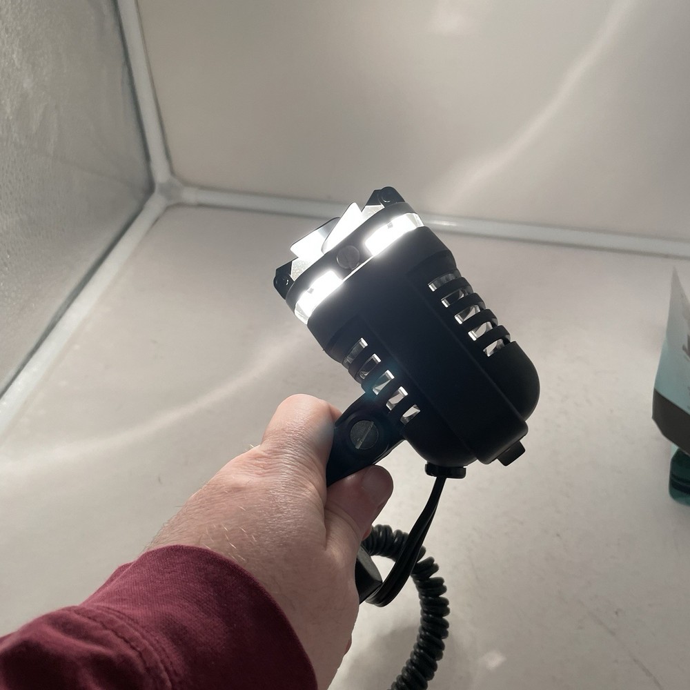 Luxmen VS-100 Video Quartz Light with 2-Wing Barndoor - AC Plug Diffusion Filter