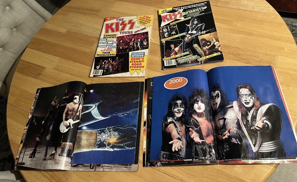 LOT OF 4 Kiss Vintage Guitarist Tours, 2 Farwell magazines Posters Rock Metal