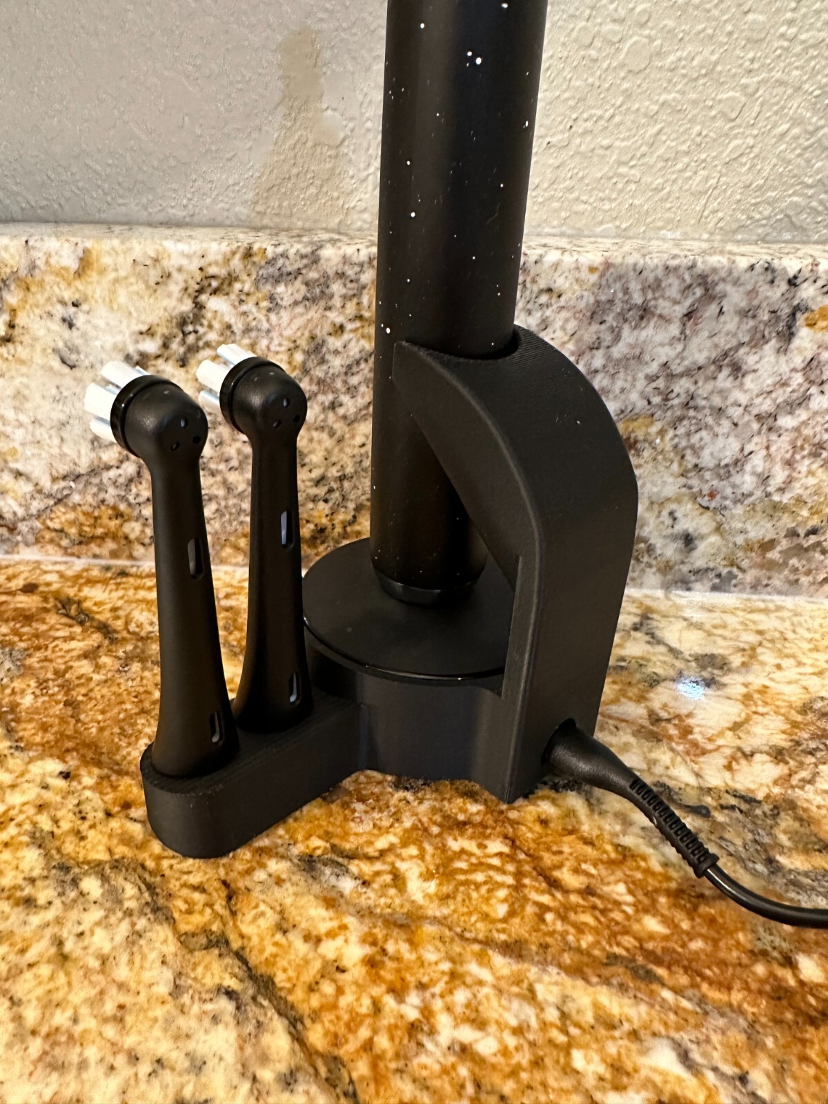 Oral B IO 10 Brush + Head Holder for round base / countertop organizer IO10