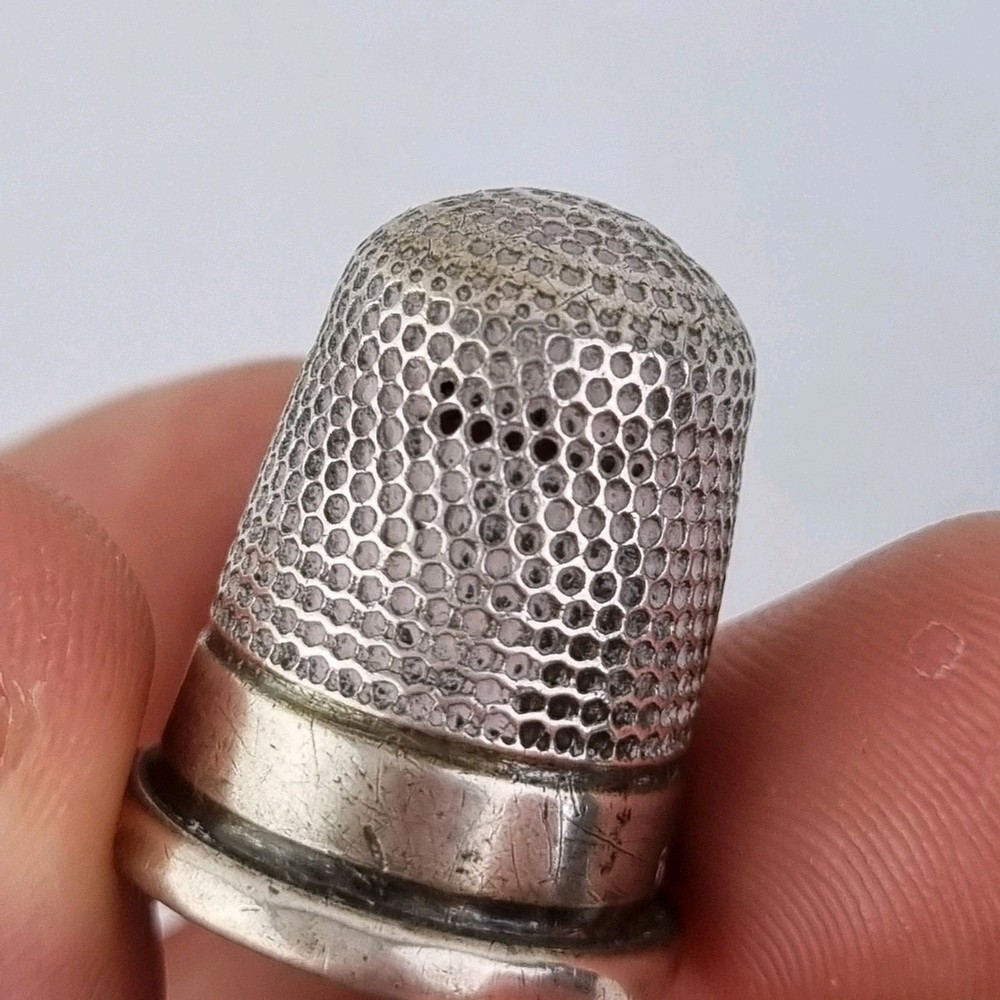 Antique Solid Silver Thimble Chester 1902