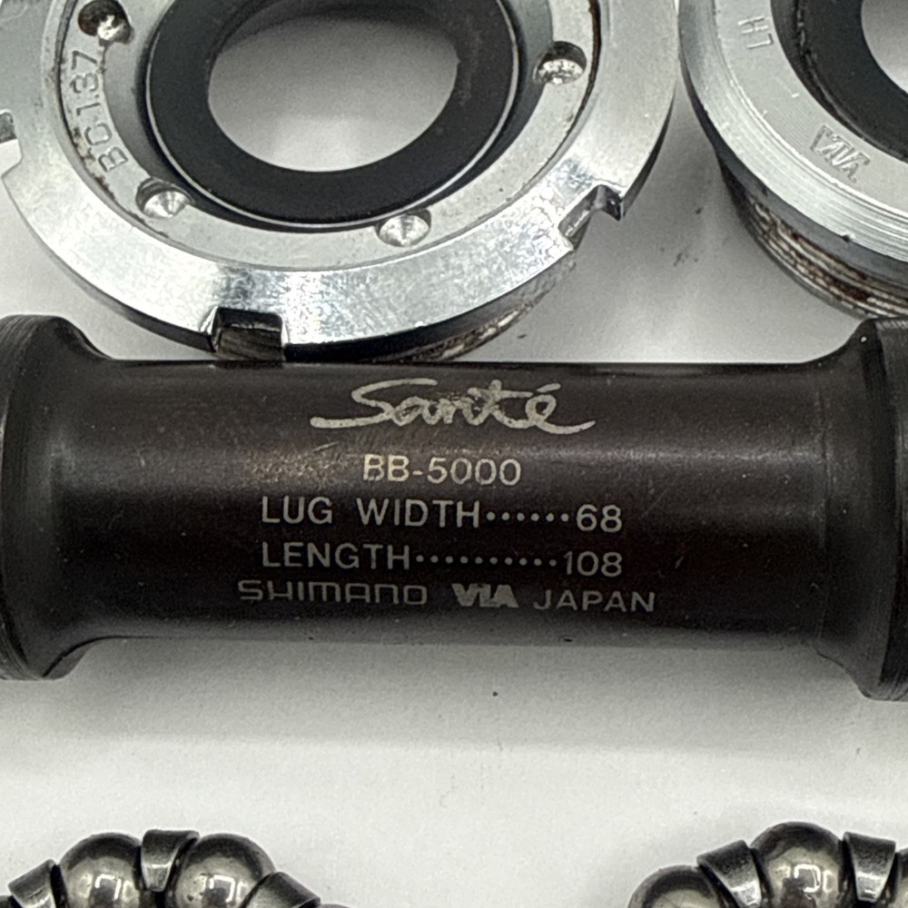 Bottom bracket spindle Bottom Bracket Shimano Santé 1900100 - BB-5000 68×108mm