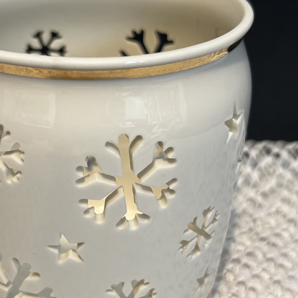 Lenox Snowflake Candle Hug 4”