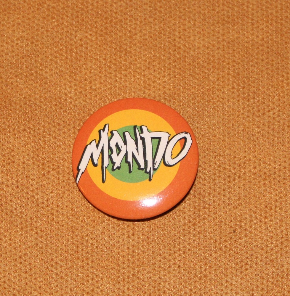 SDCC 2022 MONDO BUTTON
