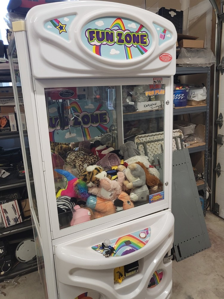 FUN ZONE PLUSH CRANE MACHINE SHIPPING AVAILABLE
