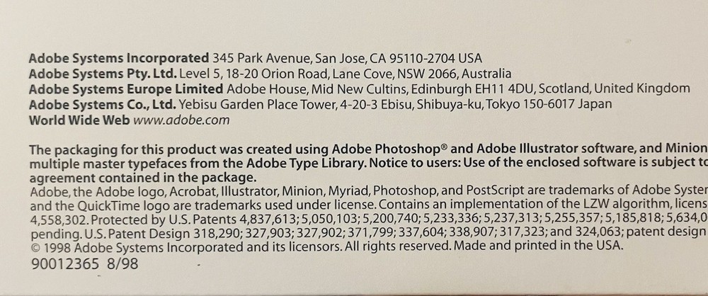 Adobe Illustrator 8.0 Upgrade (Macintosh) 2-Disc Set | Application + Training CD