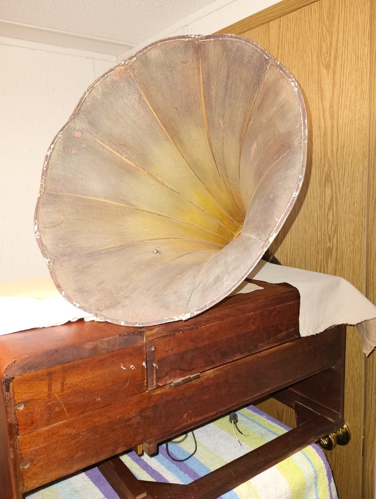 victrola horn