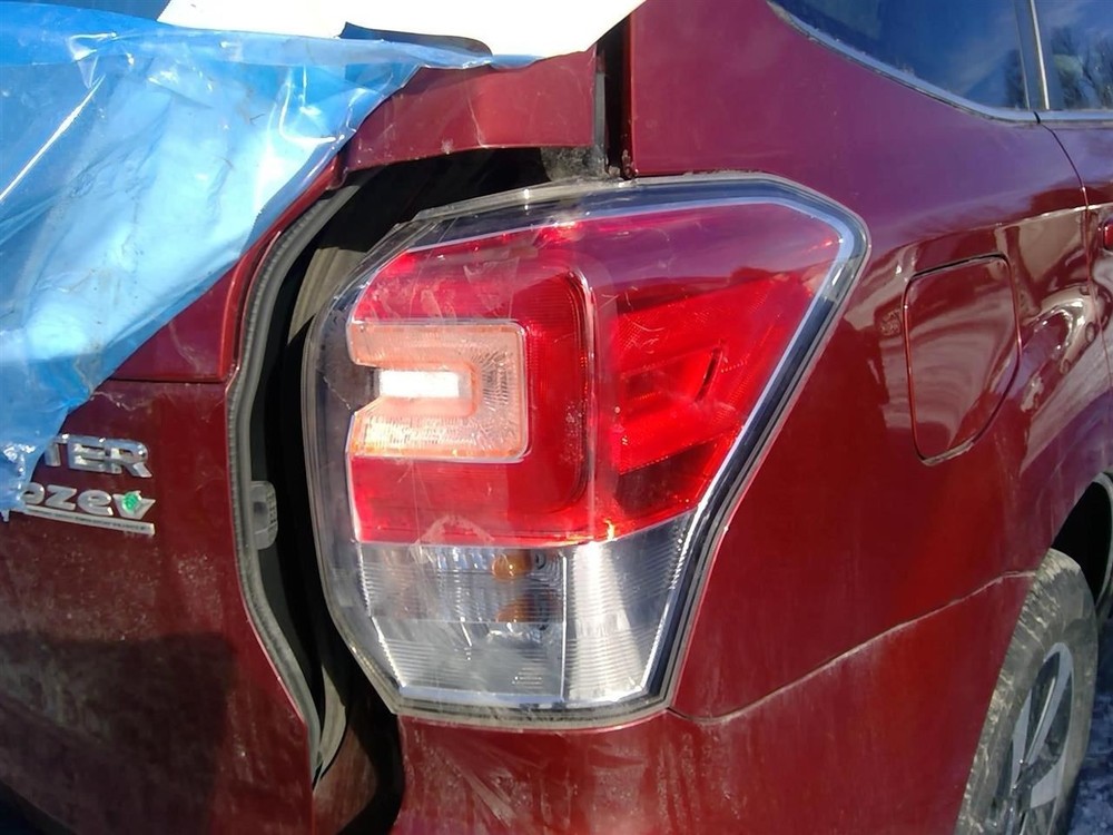 Chassis ECM Console Front Fits 17-18 FORESTER 2103165