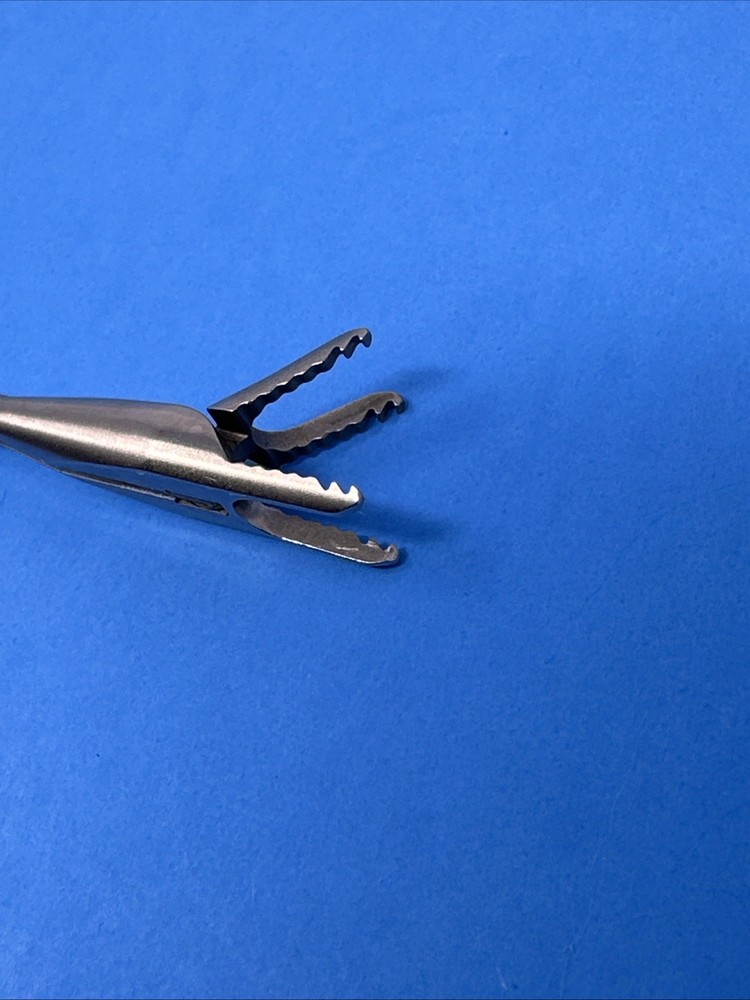 Bionx Implants GU1000 Arthroscopic Ratcheting Grasper Forceps