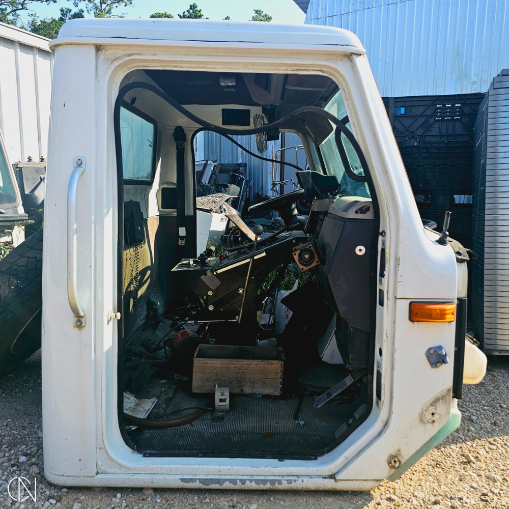 Used 1999 - 2002 International 4700 | Cab Assembly