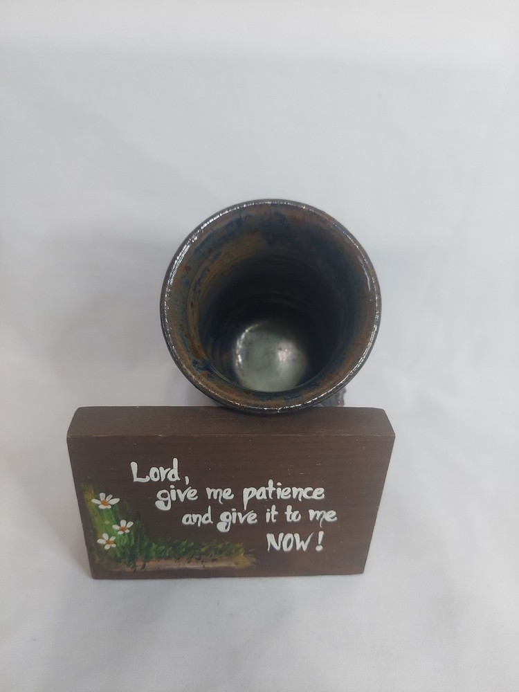 MCM Ceramic Medium Size Vase Featuring A Starfish Raised Art Work EUC