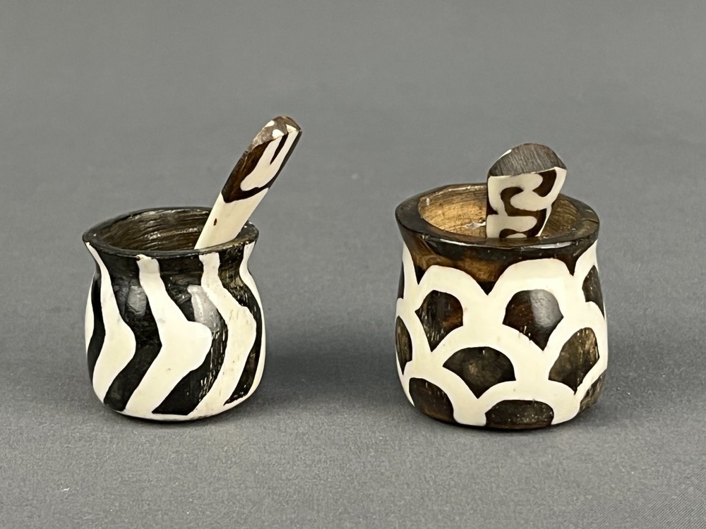 2 African Batik Bone 1 1/2" Open Salt Cellars w/ Spoons: EUC