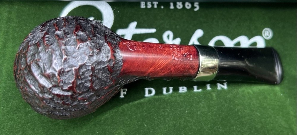 Peterson Junior Rusticated Nickel Mounted Short Apple Fishtail Pipe - New