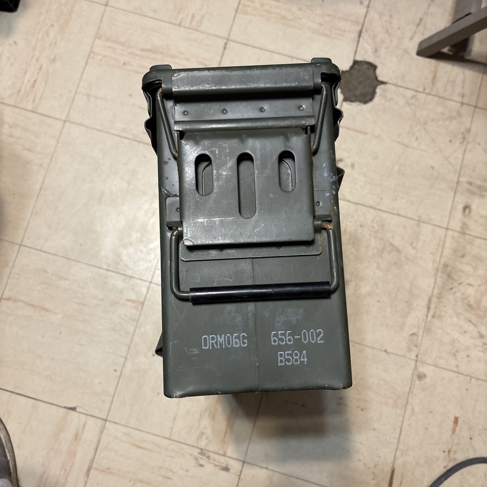 MILITARY 40mm Stackable Ammo Can Green Ammunition Tin Great Condition