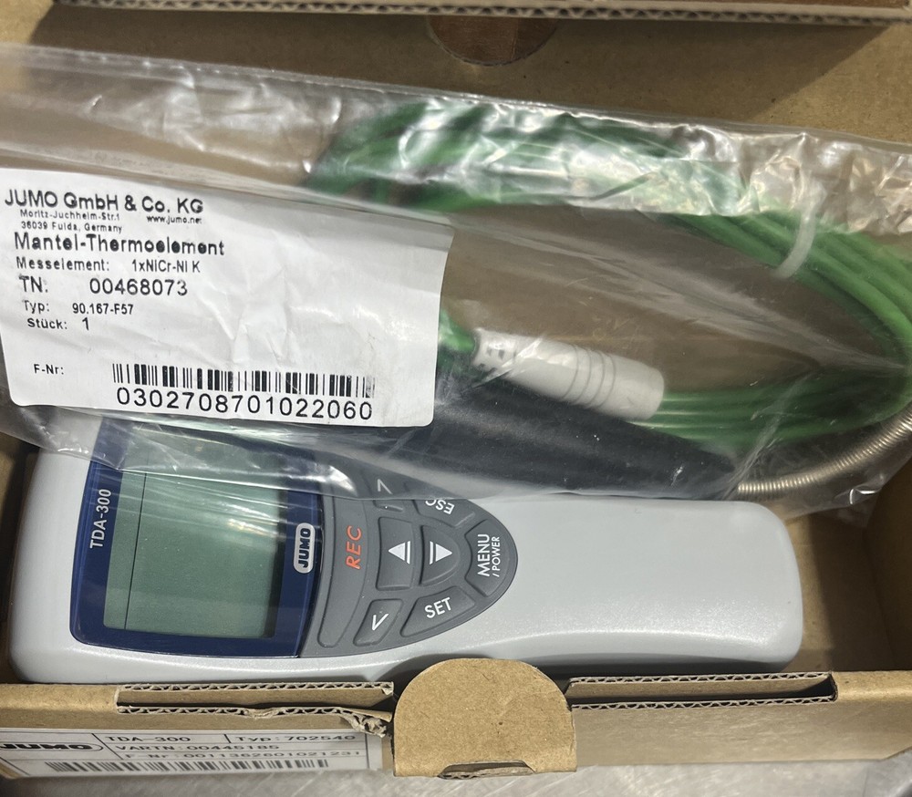 Jumo TDA-300 (702540) Temperature Display / Data logger w/ Thermo-element Probe