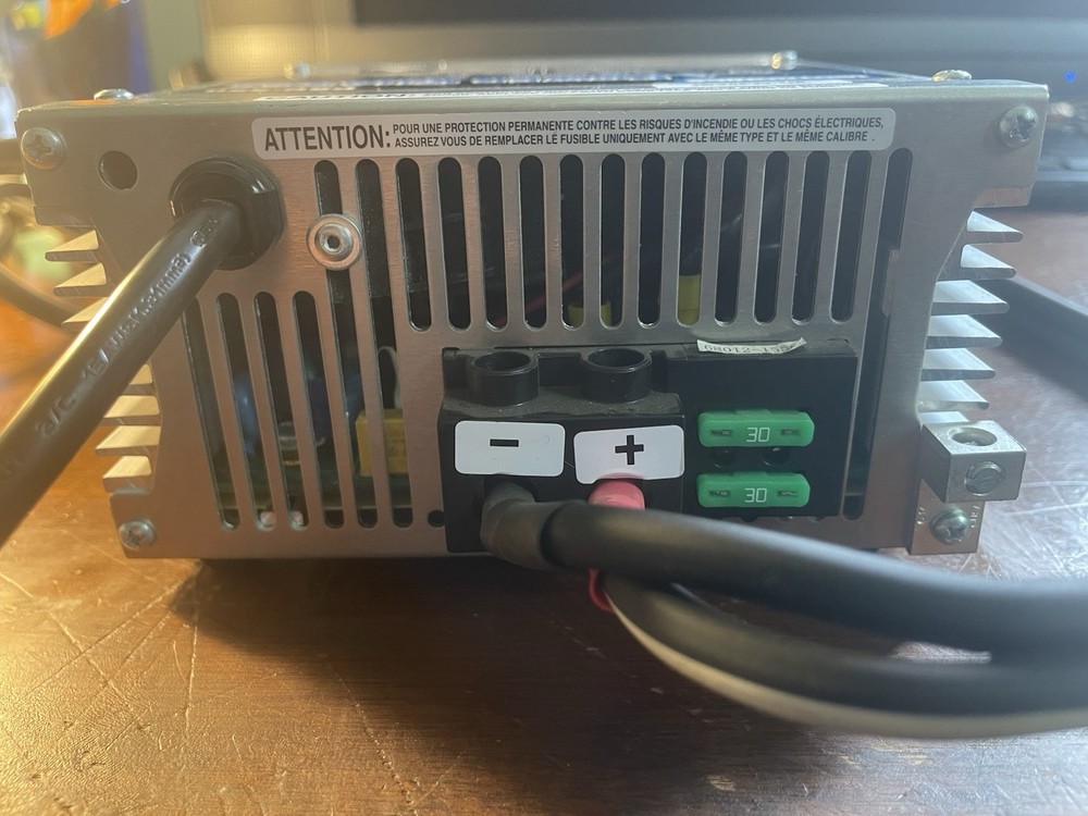 Midtronics PSC-550S KIT Fully Automatic 12V 55A Regulated DC Power Supply and Ca