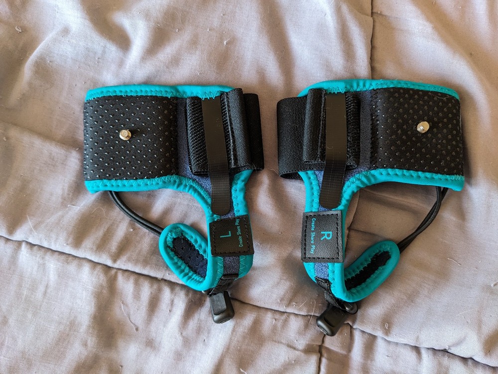 VRChat x EOZ Feet Straps V2.5 (Pair) Excellent Condition