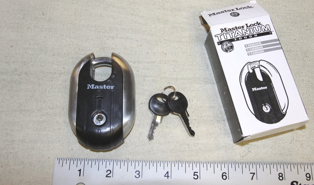 Master Lock model 187 titanium padlock - New