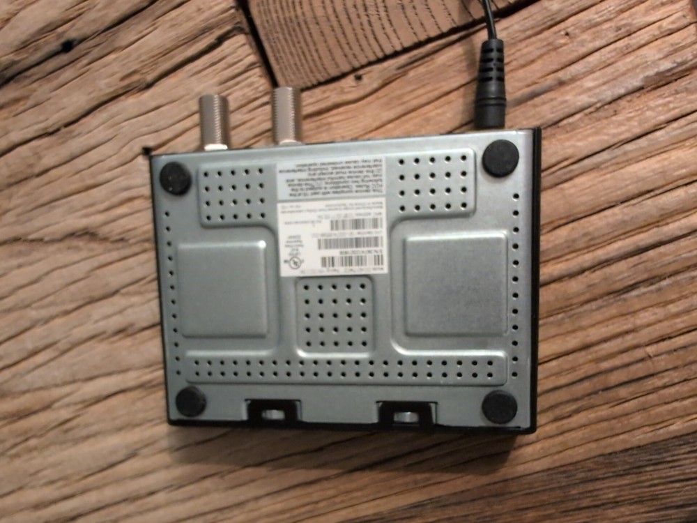 Time Warner Cable TWC Digital Adapter Unit HDMI DCI401TWC2 with AC Adapter