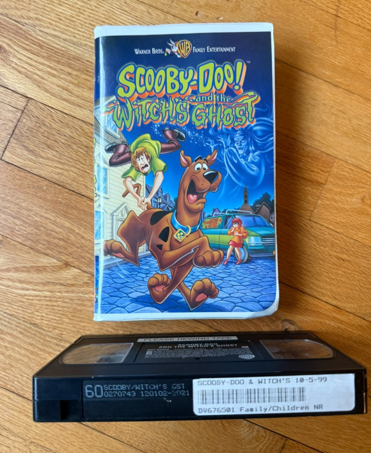 SCOOBY-DOO! and the WITCH'S GHOST - Clamshell 1999 - WB