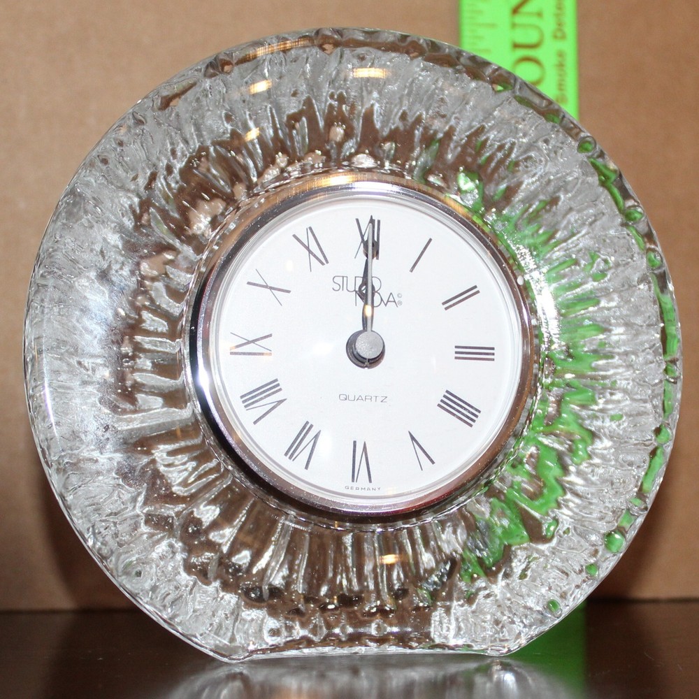 STUDIO NOVA LEXINGTON Round Crystal Clock