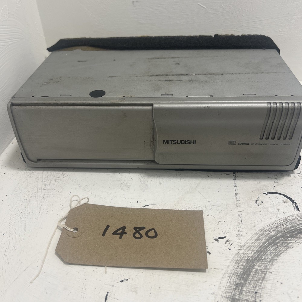 2000-2006 MITSUBISHI 10 DISC CD CHANGER SYSTEM CD-5852C