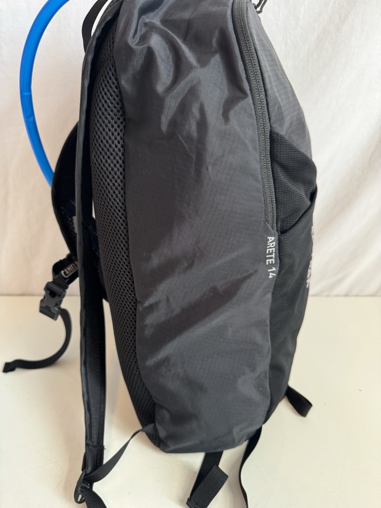 CamelBak Arete 14 Hydration Backpack Hiking Black Reflective Adjustable Strap