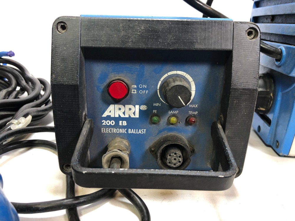 Arri compact 200w HMI lighting kit