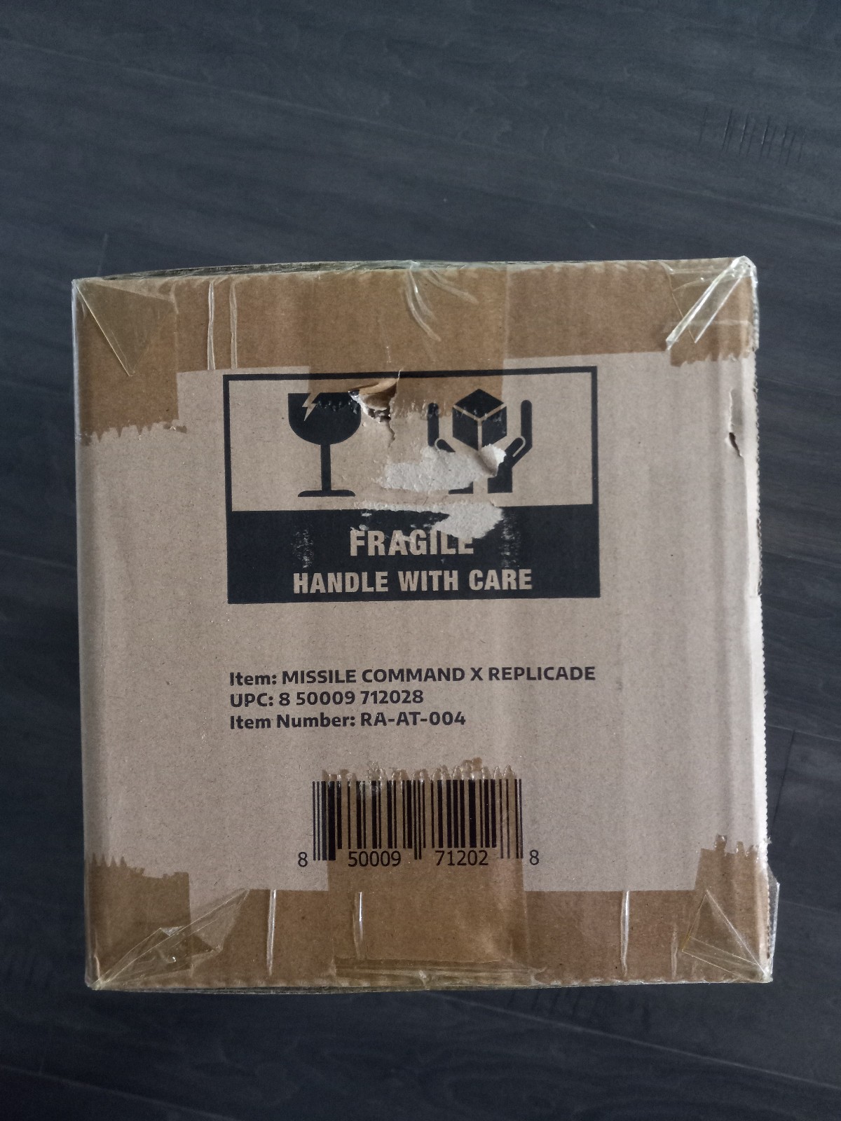 New Wave Toys Missile Command Arcade Machine 1/6 Scale Replicade Atari