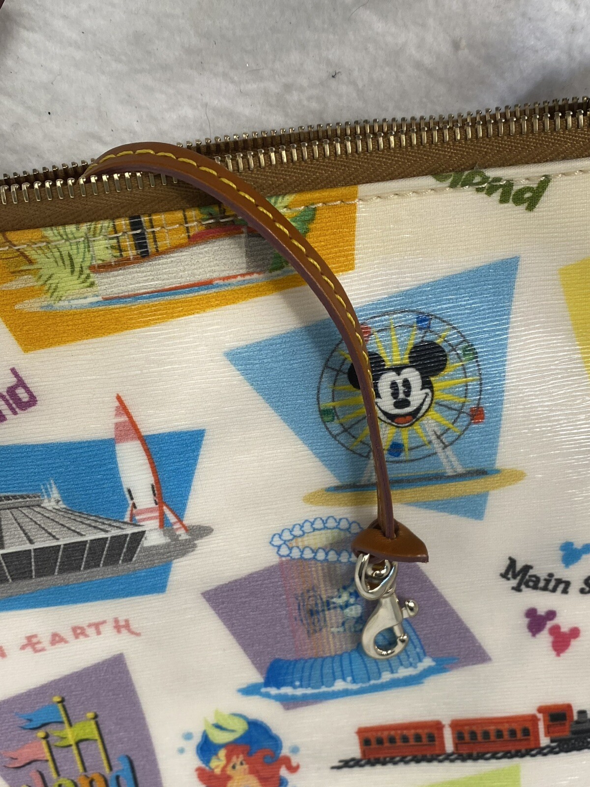 Disney Dooney and Bourke DISNEYLAND Resort Parks Retro Print Crossbody Bag