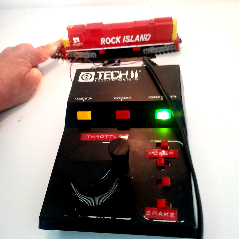 Vintage MRC 2500 HO Scale Loco-Motion Tech II Model Train Controller TESTED