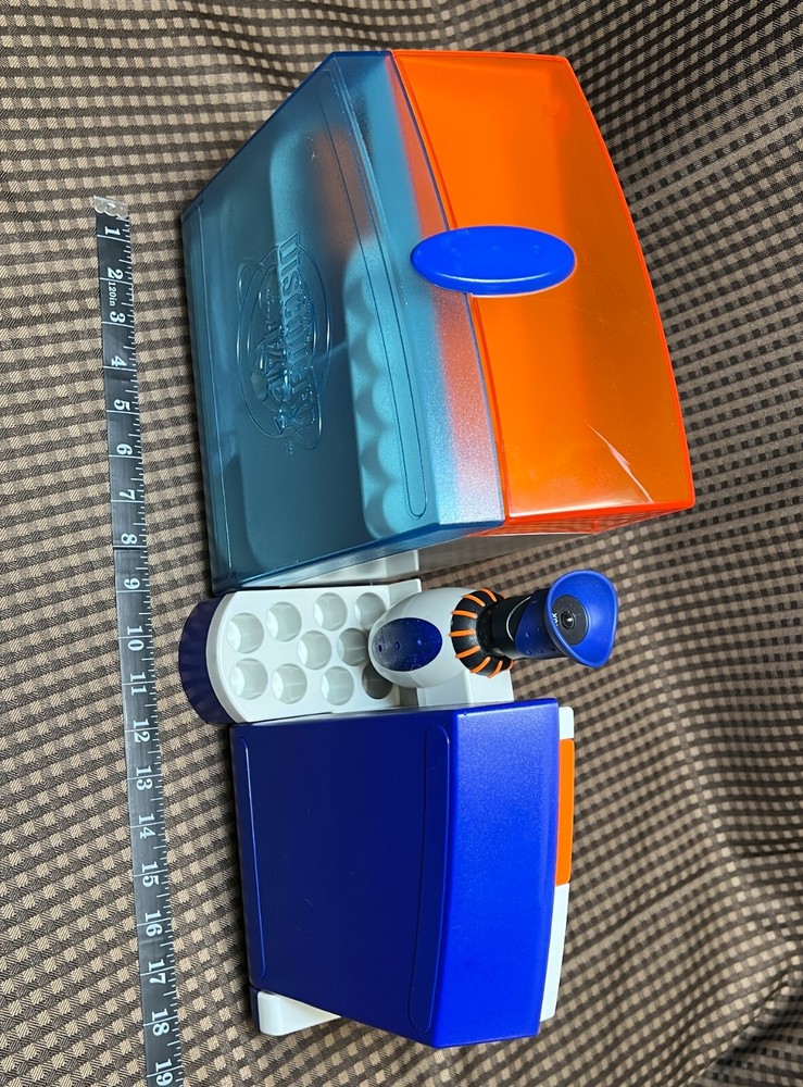 2002 Discovery Kids Ultimate Forensics Science Whodunit? Lab Kit Microscope Set