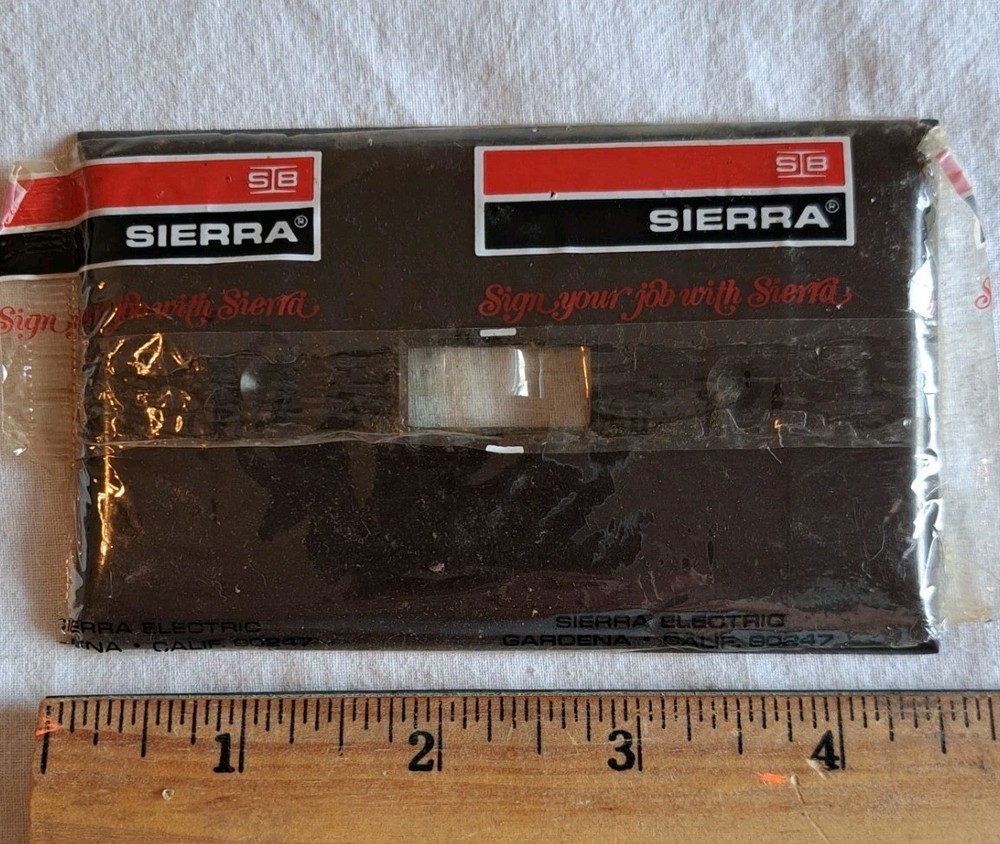 Sierra Brown 2 Toggle Switch Wall Plate Cover NOS