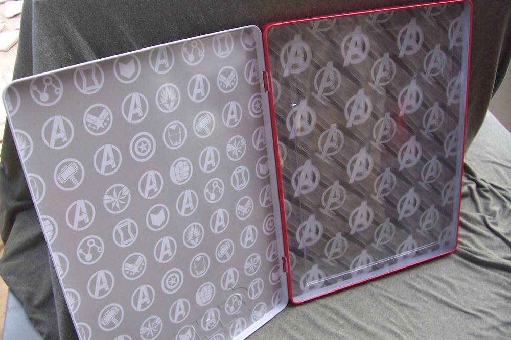 Comic Book Hinged Protector Tin