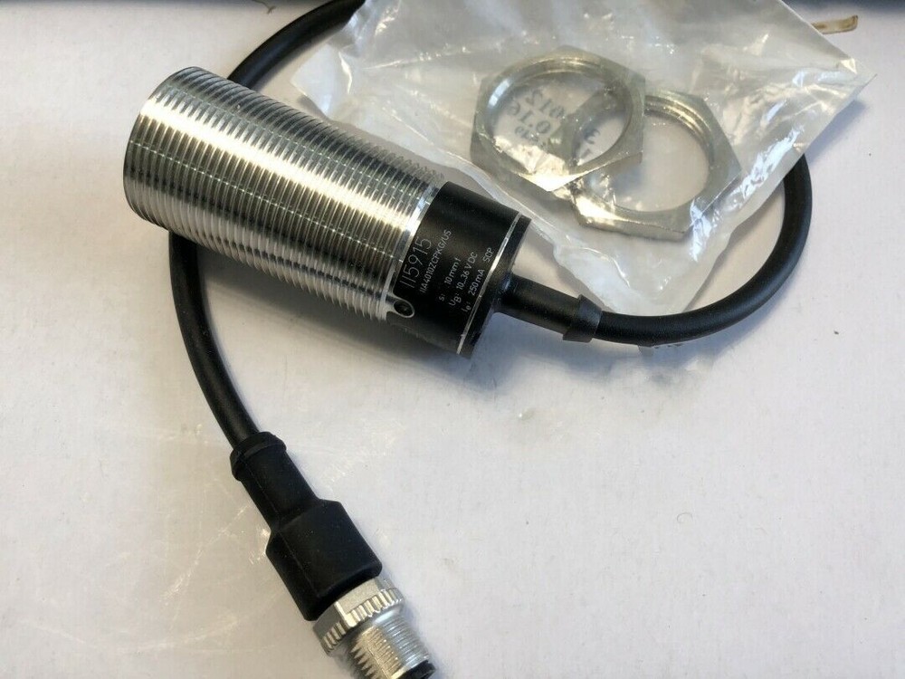 IFM II5915 Proximity Switch New