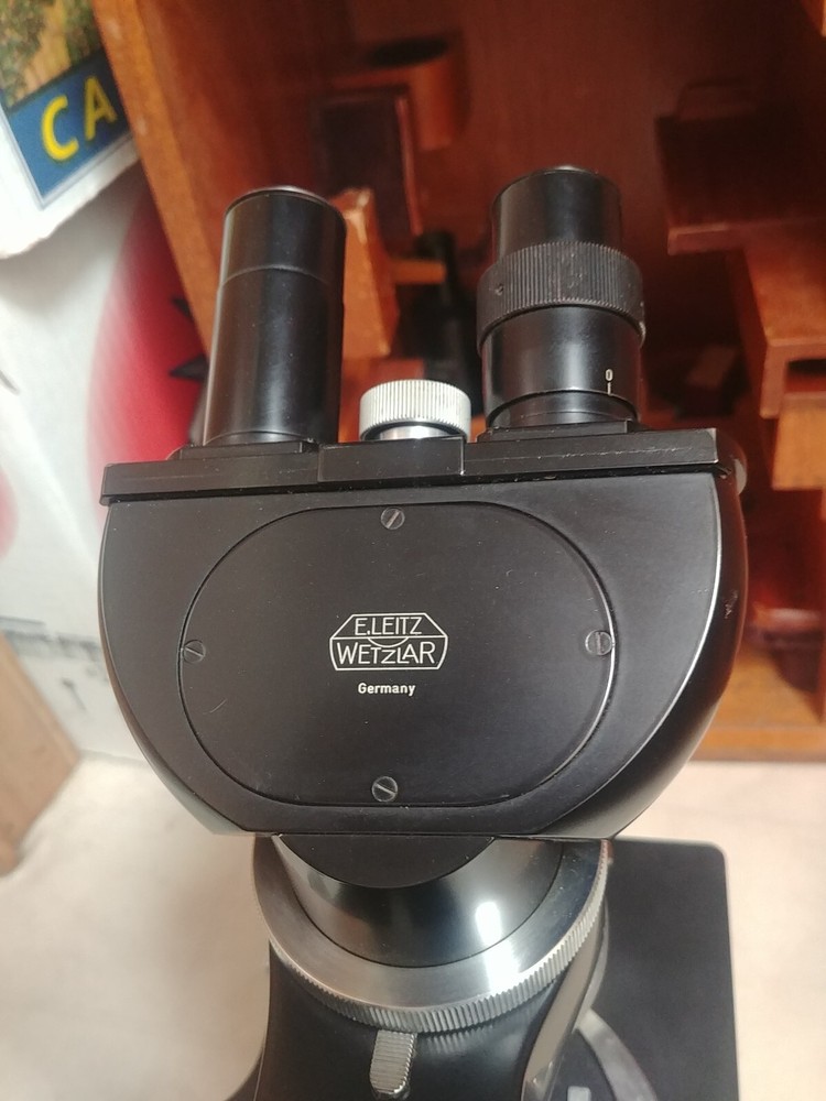 Vintage LEITZ WETZLAR Microscope Bincular GERMANY
