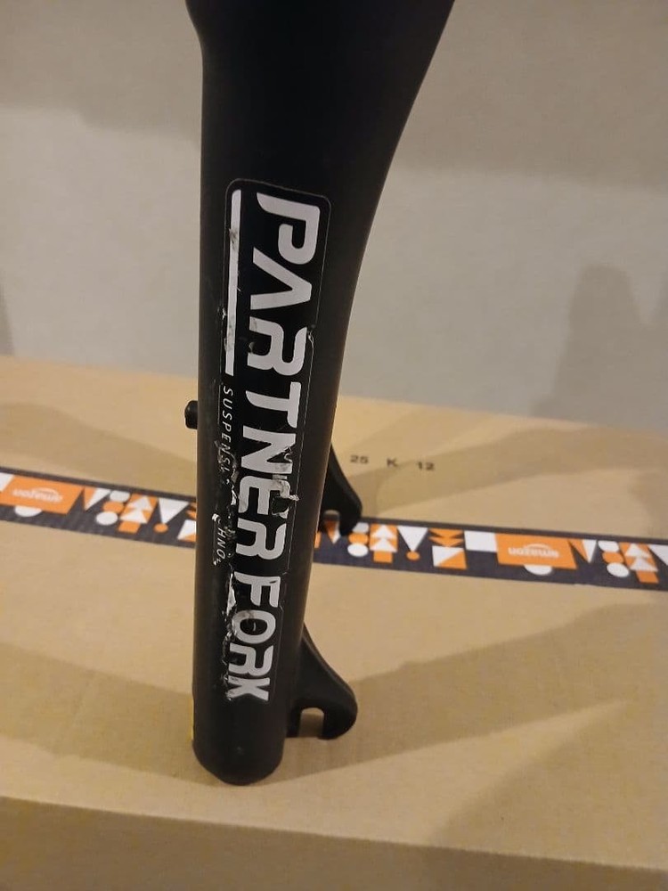 20x4,0 inch bicycle fork