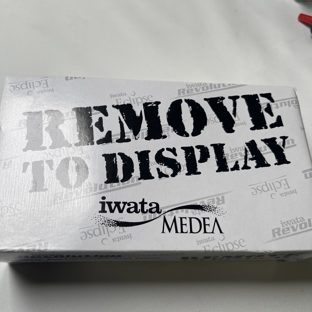 Iwata Airbrush Smart Jet Compressor IWAIS850 + Eclipse Ecl2000 BCS Gift Set